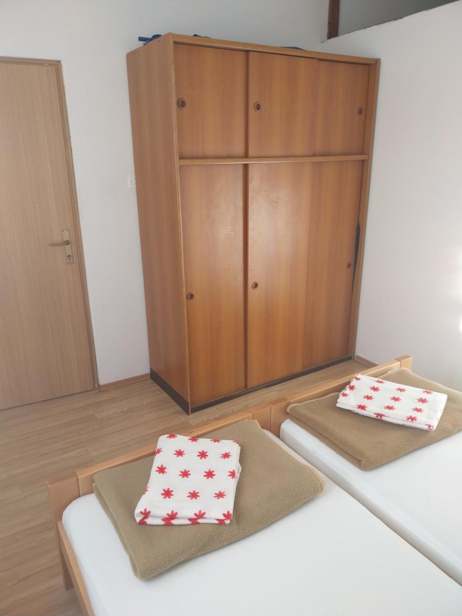 Apartmani Mile Krk Town Zewnętrze zdjęcie
